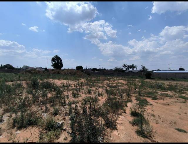 LAND FOR SALE IN BOLTONIA